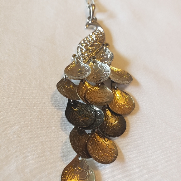 Peacock Necklace - Picture 2 of 3